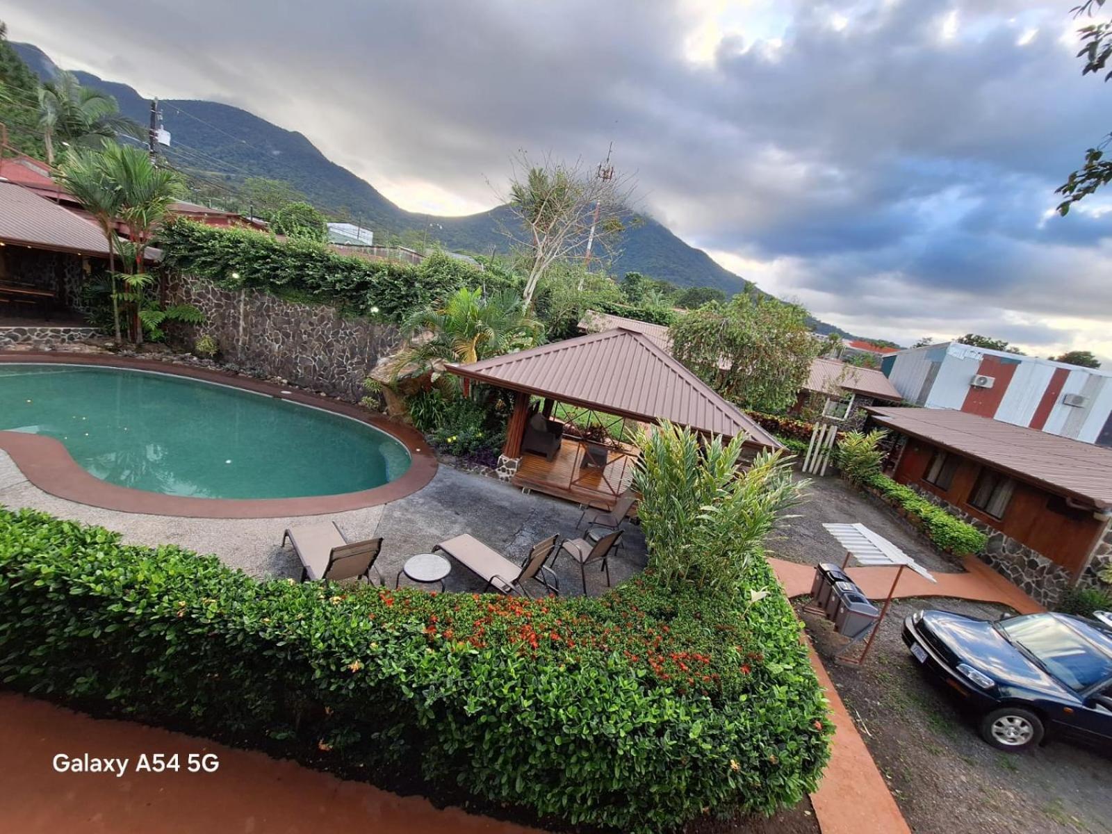 Iris Arenal Hotel La Fortuna Exterior foto